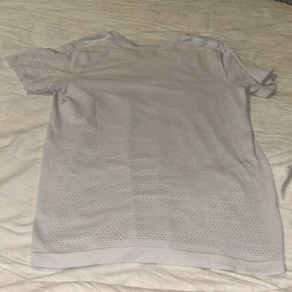 Lululemon Swiftly Breathe White Short Sleeve - Picture 9 of 16